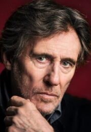 Gabriel Byrne