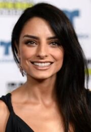 Aislinn Derbez