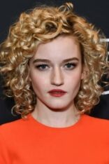 Julia Garner